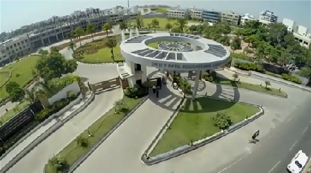 D Y Patil International University