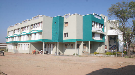 APMC College of Pharmaceutical Education and Research, Himatnagar